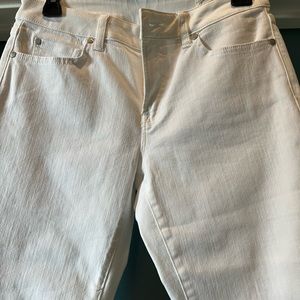 Two by Vince Camuto white jeans, size 8